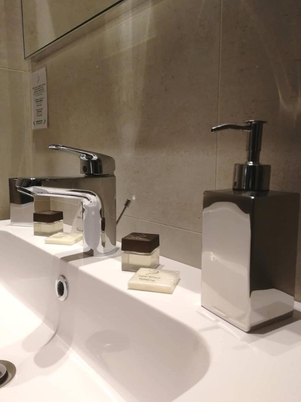 Gatto Bianco Apartment 바리 외부 사진